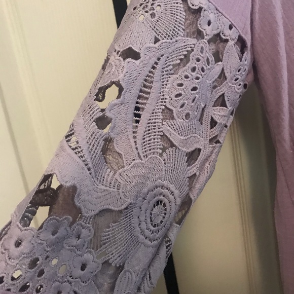 Doe And Rae Top - Picture 2 of 3